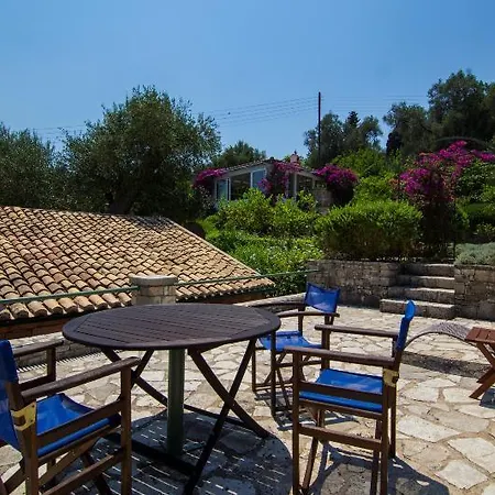 Kiparissi Villa Kourtaiika Exterior photo
