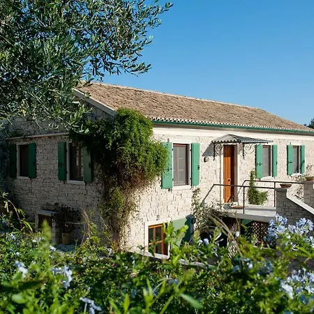 Kiparissi Villa Kourtaiika Exterior photo