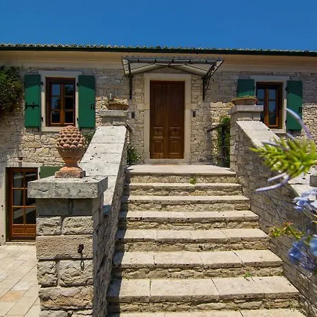 Kiparissi Villa Kourtaiika Exterior photo