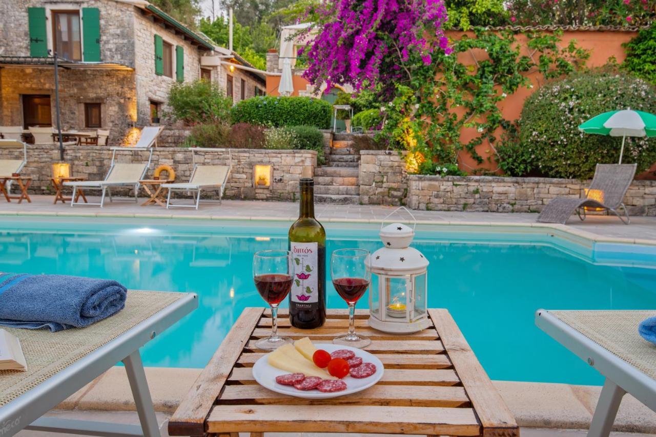 Kiparissi Villa
