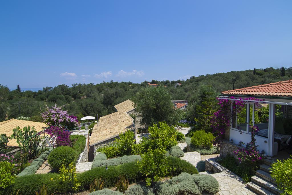 Kiparissi Villa *