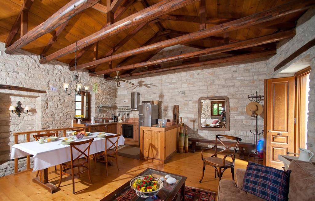 Villa Kiparissi Kourtaiika
