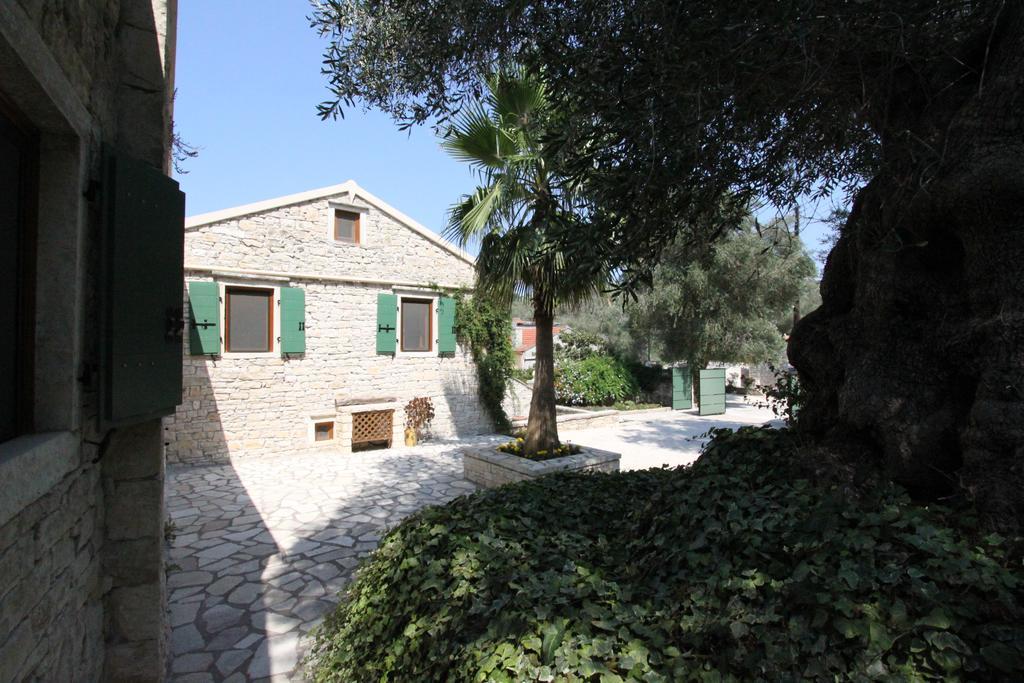 Villa Kiparissi Kourtaiika